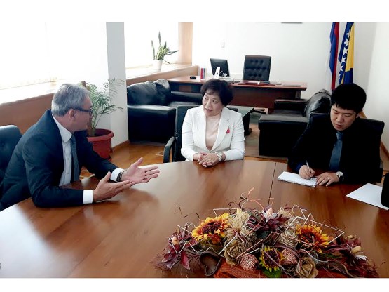 Предсједавајући Представничког дома Парламентарне скупштине БиХ Младен Босић данас је разговарао с амбасадорком Републике Кине у БиХ